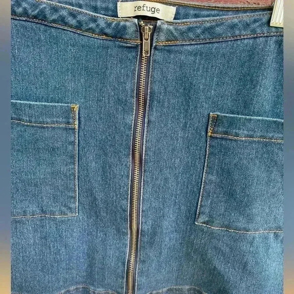 Refuge women’s denim mini zip-up skirt sz M stretchy gently used real pockets - Picture 8 of 8